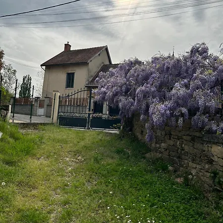 Les Glycines * Hieres-Sur-Amby